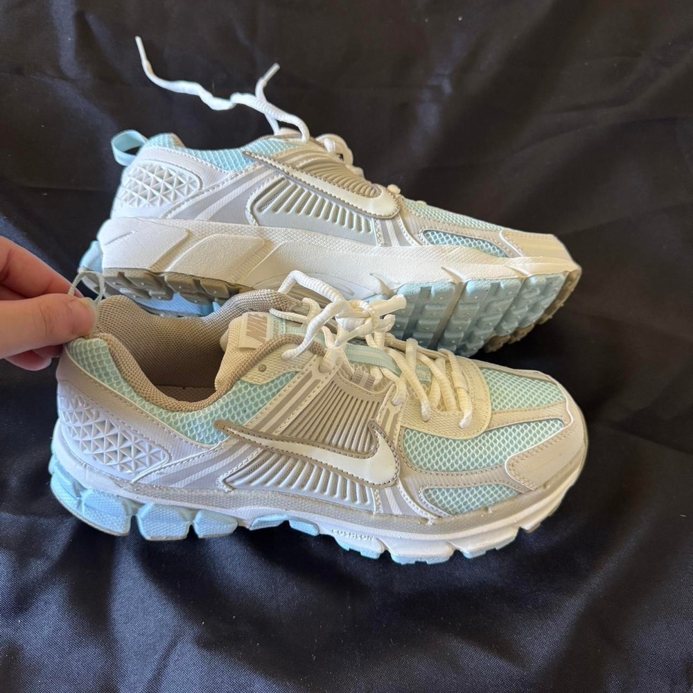 Y2K white and blue Nike vomero 5 sneakers running athletic